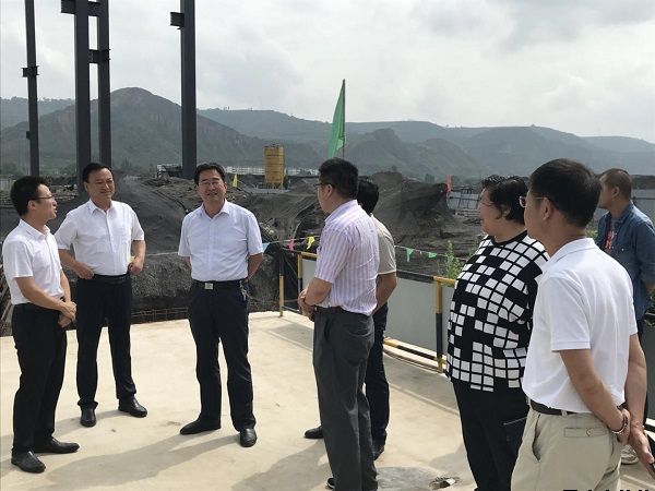 市人大常委會黨組副書記、副主任樊文浩一行調(diào)研泓源公司項目建設情況(圖2)