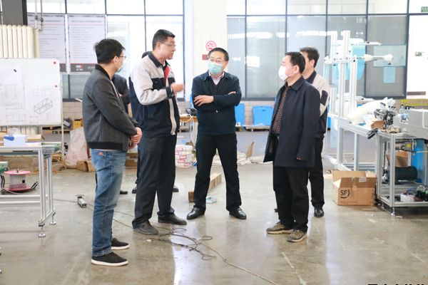 市紀委監(jiān)委第三派駐組督導(dǎo)調(diào)研泓源公司黨風廉政建設(shè)及復(fù)工復(fù)產(chǎn)情況(圖2)