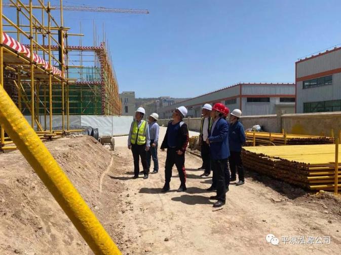 市工程質(zhì)量服務(wù)中心對(duì)中小企業(yè)孵化基地項(xiàng)目(三期)A區(qū)進(jìn)行專(zhuān)項(xiàng)檢查(圖2) 市工程質(zhì)量服務(wù)中心對(duì)中小企業(yè)孵化基地項(xiàng)目(三期)A區(qū)進(jìn)行專(zhuān)項(xiàng)檢查(圖2)